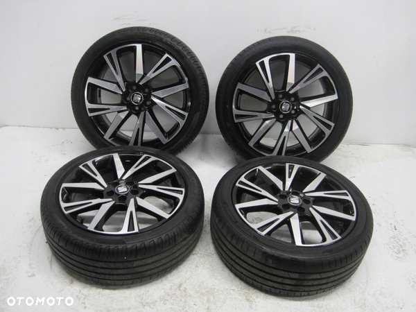Koła felgi opony SEAT ARONA R18 6F9