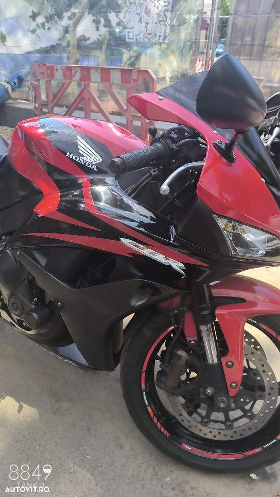 Honda CBR 600RR - 8