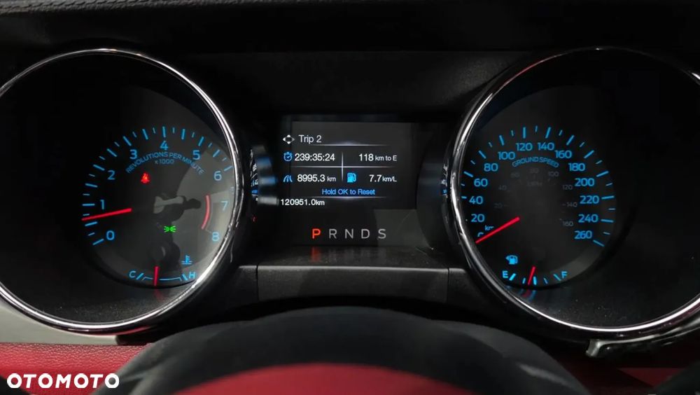 Ford Mustang 5.0 V8 GT - 9