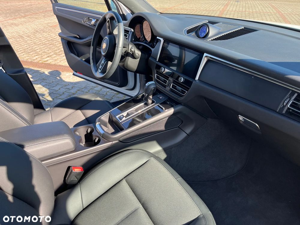 Porsche Macan Standard - 16