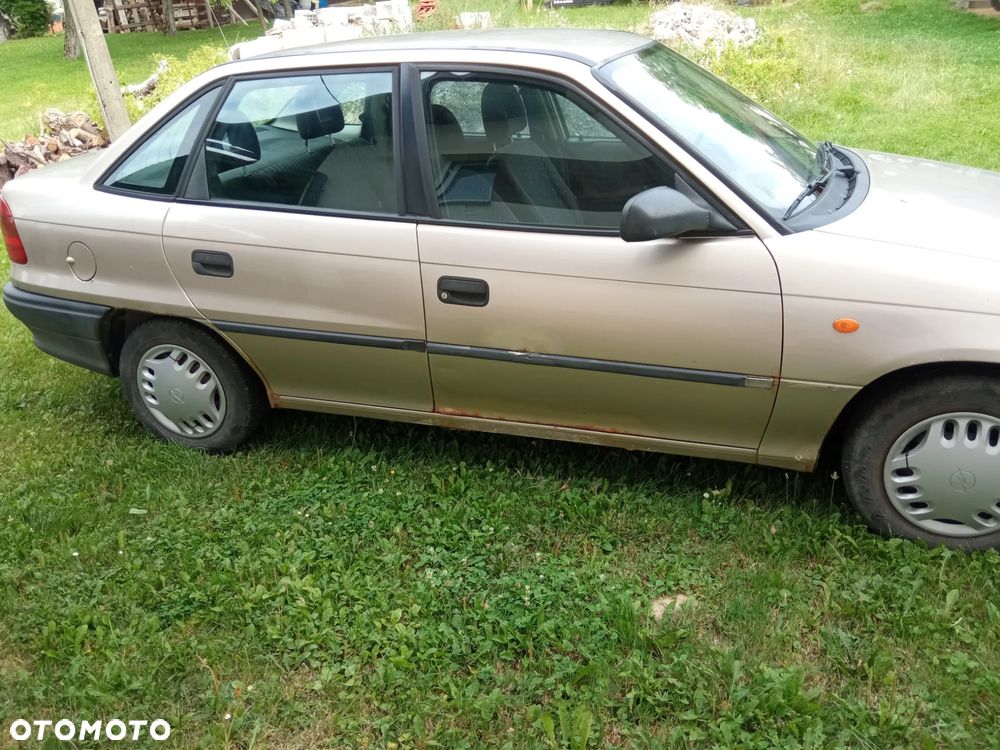 Opel Astra 1.4 Base - 5