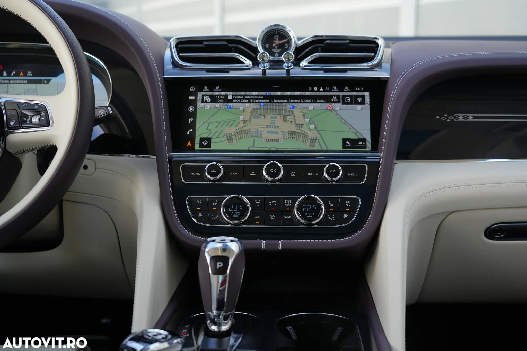 Bentley Bentayga - 8
