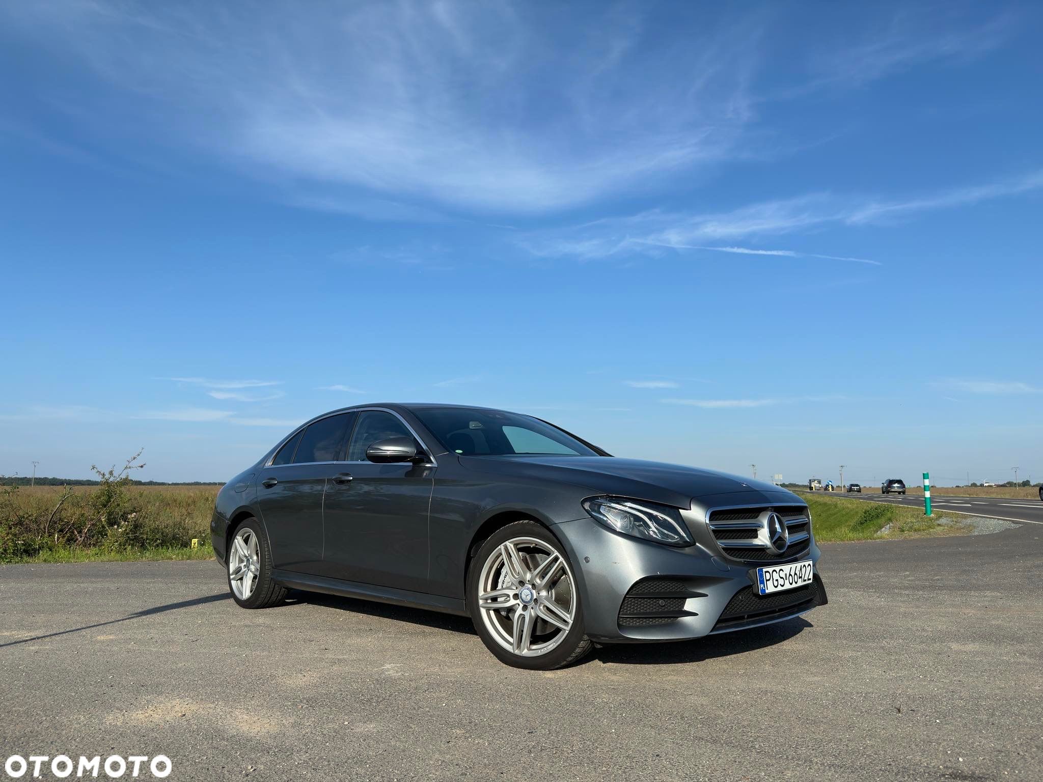 Mercedes-Benz Klasa E 220 d T 9G-TRONIC AMG Line - 1