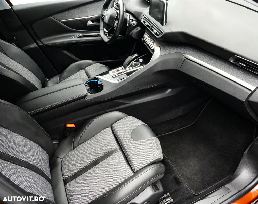 Peugeot 3008 PHEV 180 EAT8 Allure Pack - 13