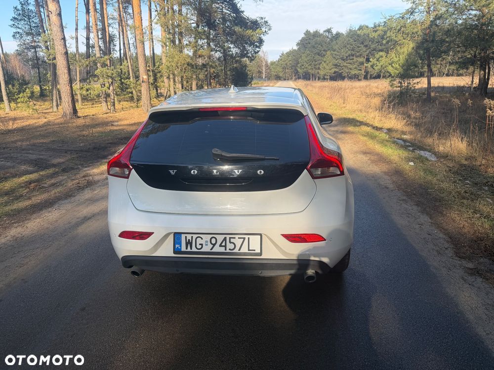 Volvo V40 D3 Momentum - 24