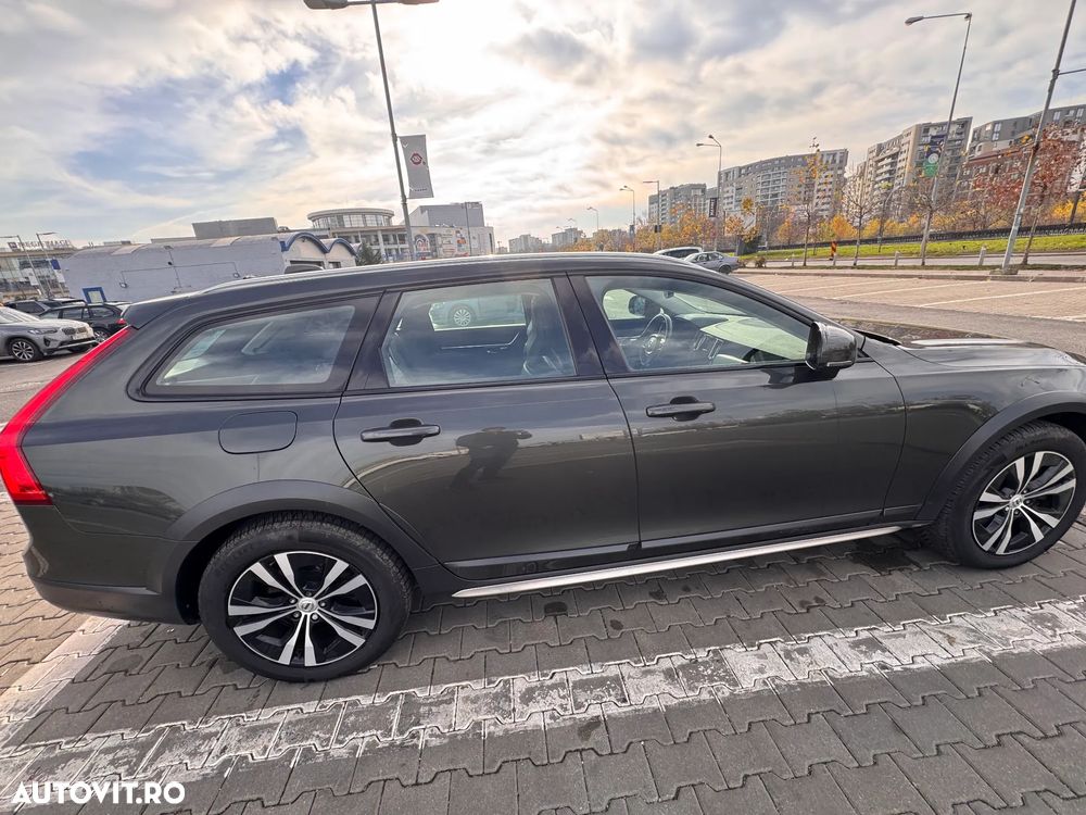 Volvo V90 Cross Country D5 AWD Geartronic - 9