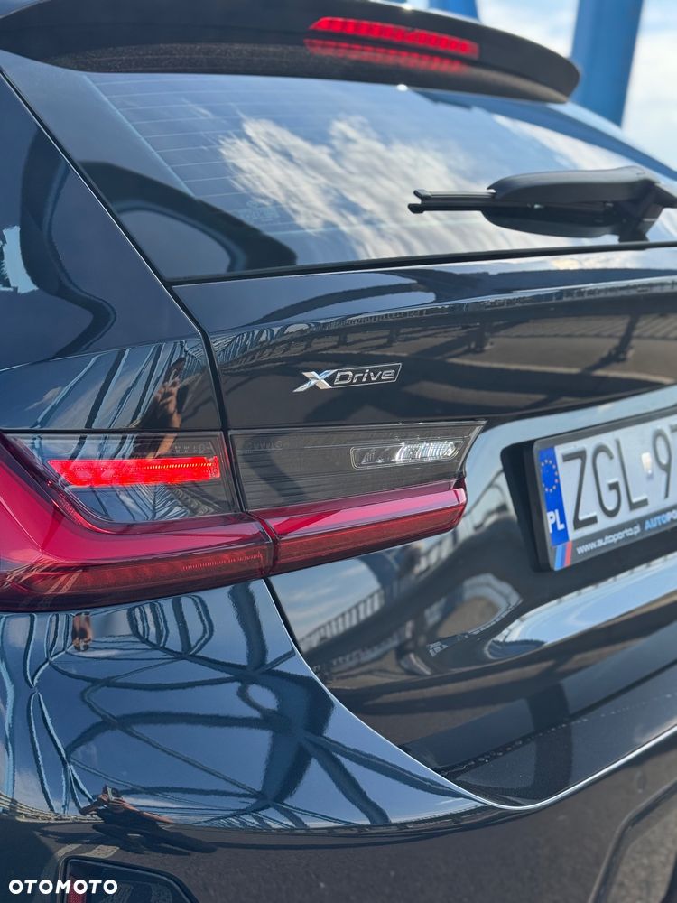 BMW Seria 3 320e Touring xDrive - 15