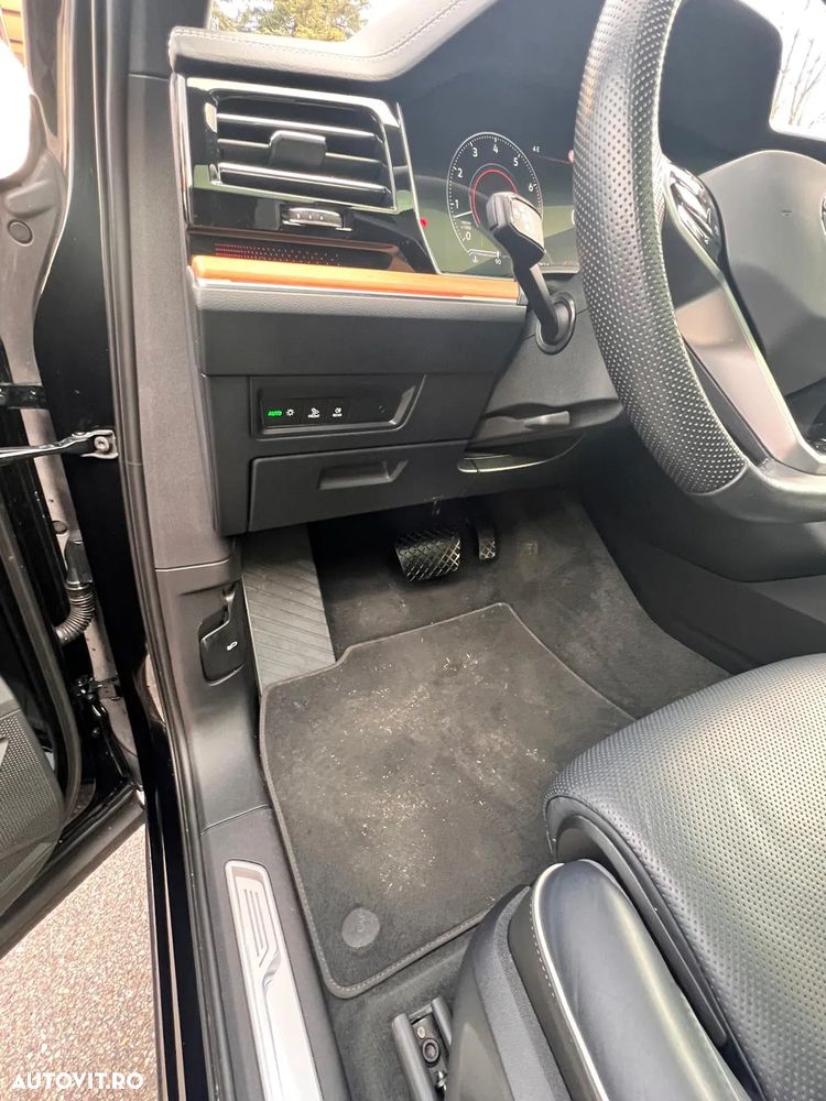 Volkswagen Touareg 3.0 V6 TSI OPF 4Motion Aut. Atmosphere - 16