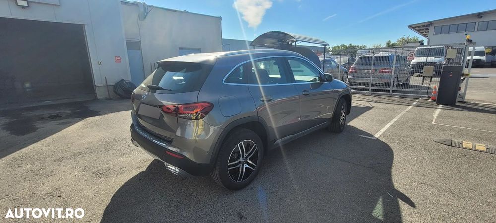 Mercedes-Benz GLA - 5