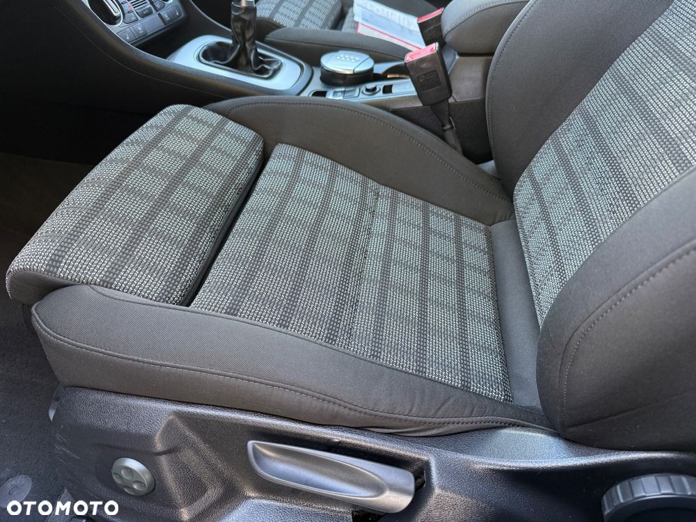 Audi Q3 2.0 TDI Quattro sport - 25