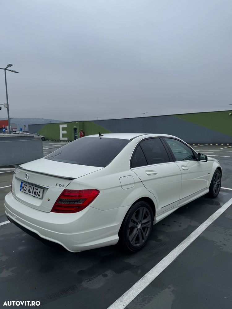 Mercedes-Benz C - 4