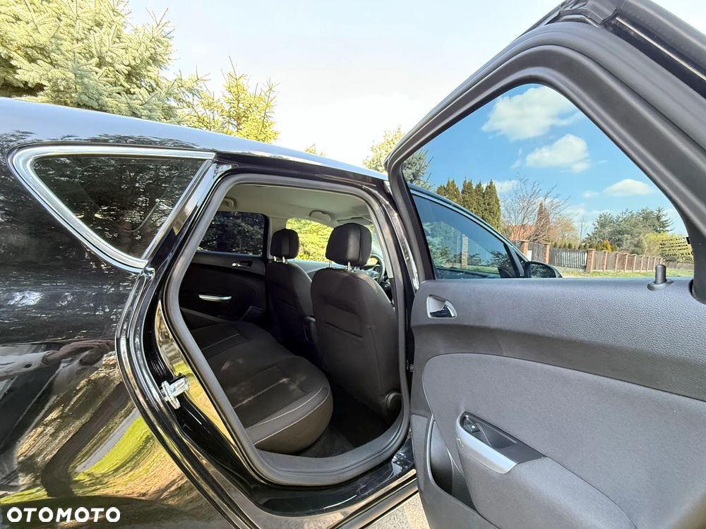 Opel Astra 1.4 Turbo Cosmo - 30