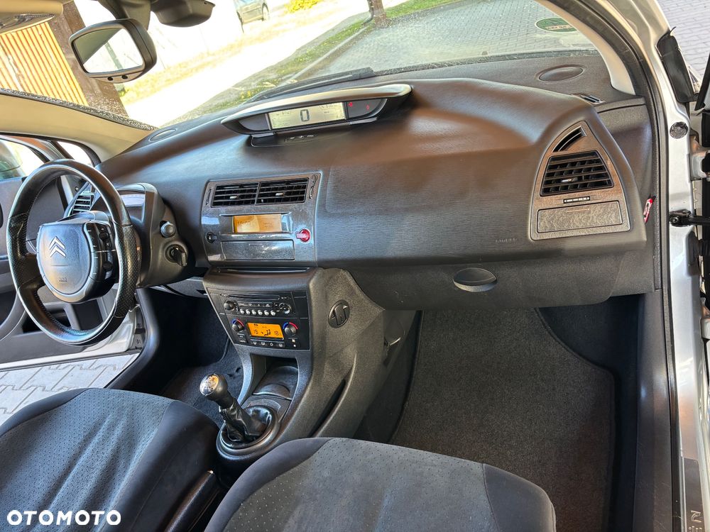Citroën C4 1.6 16V Exclusive - 9