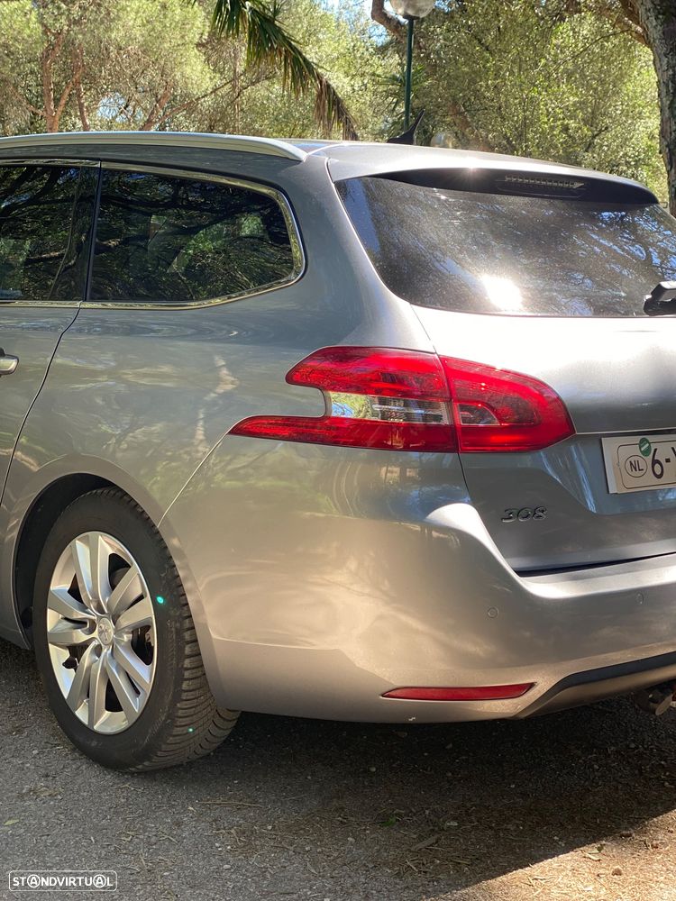 Peugeot 308 1.2 PureTech Active J17 - 17