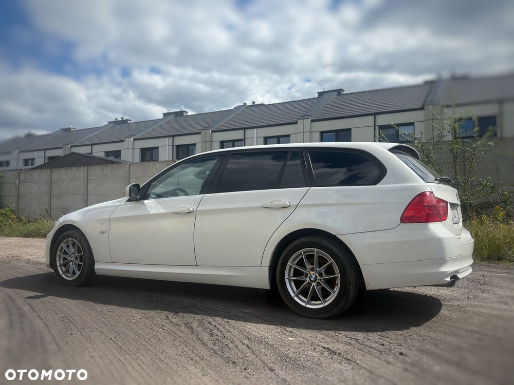 BMW Seria 3 318d Blue Performance Sport Line - 4