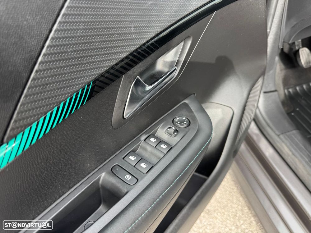 Peugeot 208 1.2 PureTech Allure Pack - 25
