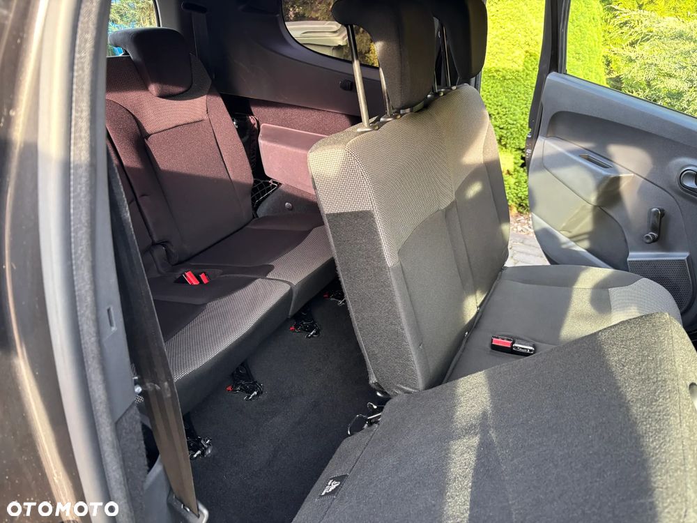 Dacia Lodgy SCe 100 Access - 15