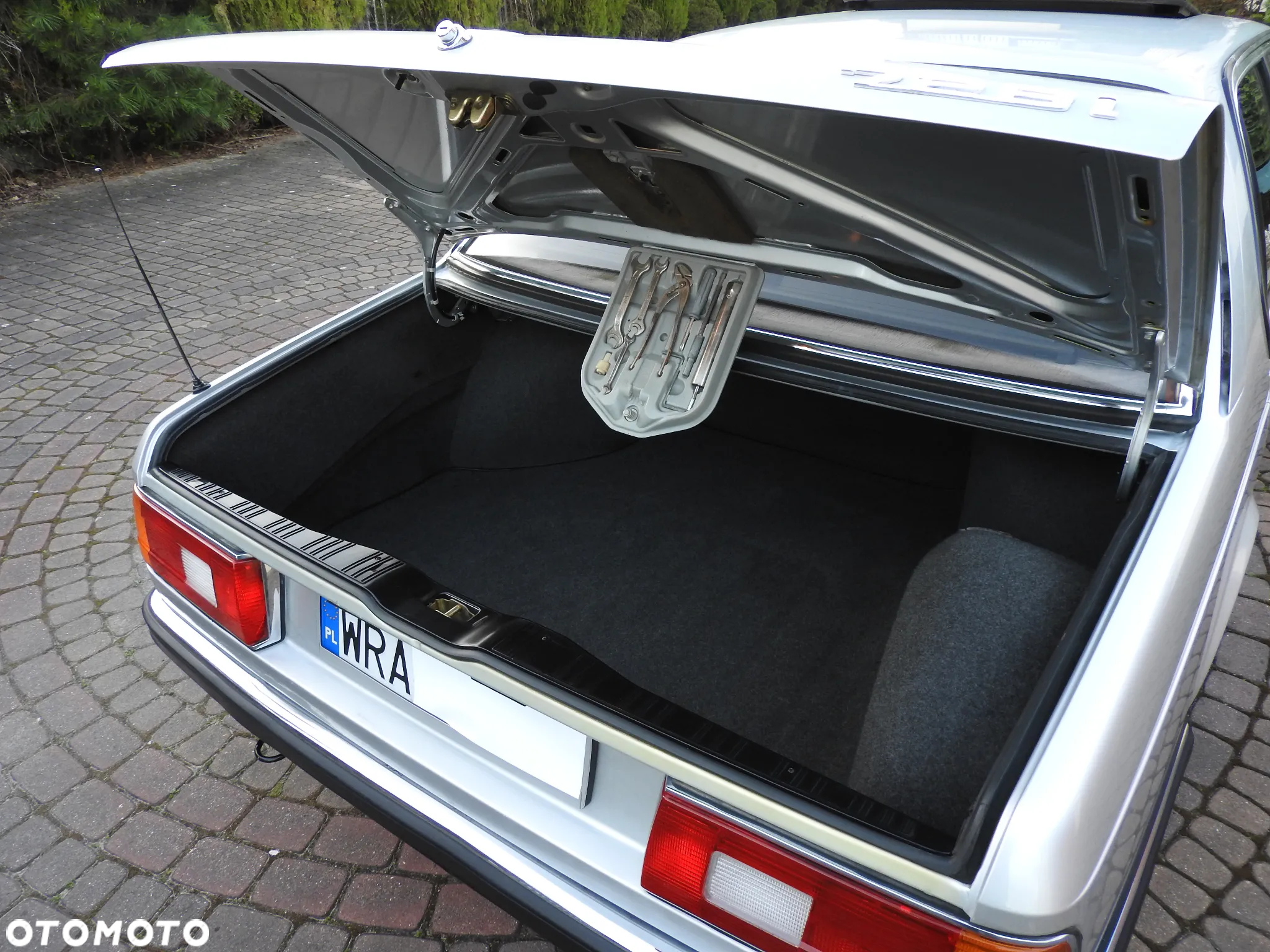 BMW Seria 7 - 8