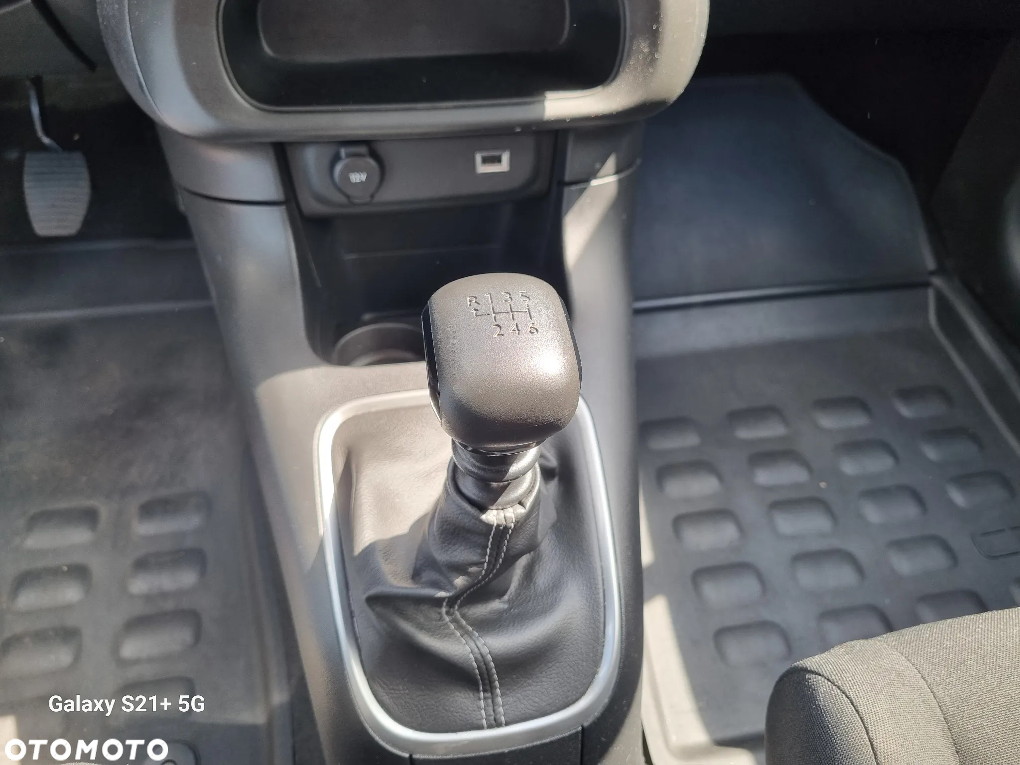 Citroën C3 1.2 PureTech Shine S&S - 24
