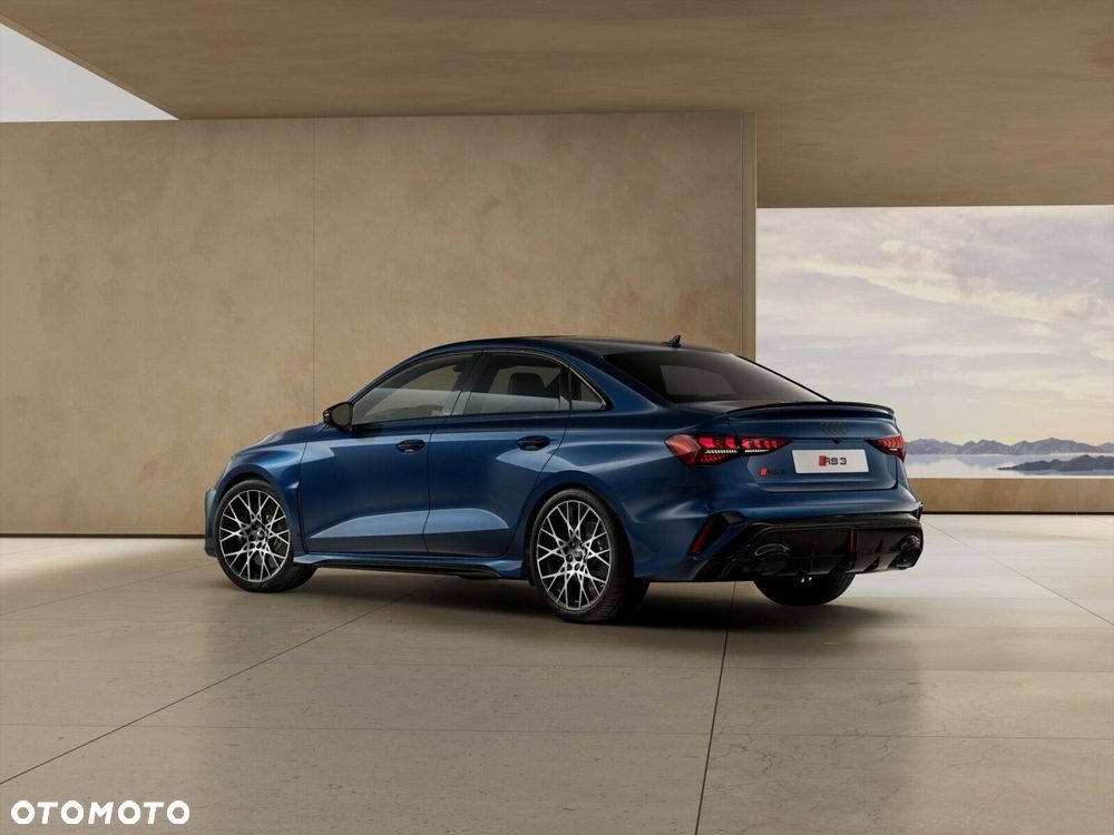 Audi RS3 Limousine - 5