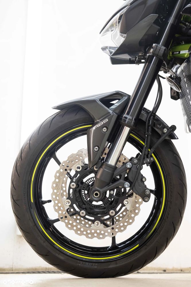 Kawasaki Z 900 - 29