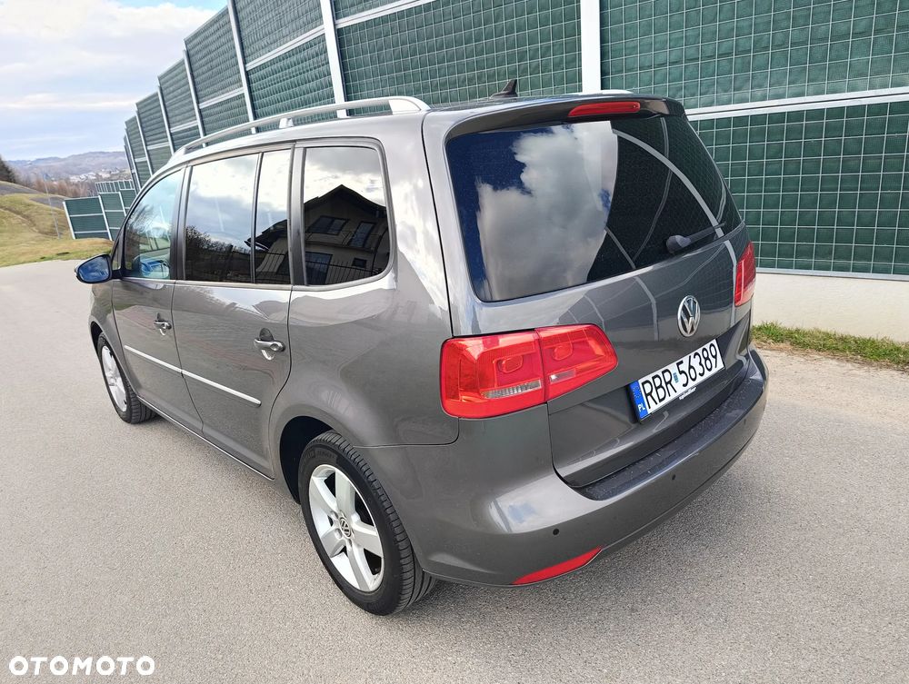 Volkswagen Touran 2.0 TDI DPF BlueMotion Technology Highline - 16