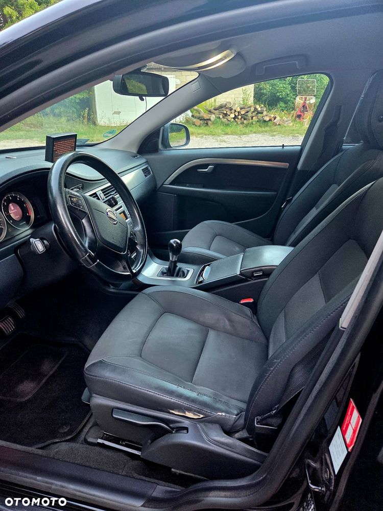 Volvo V70 D4 Momentum - 14
