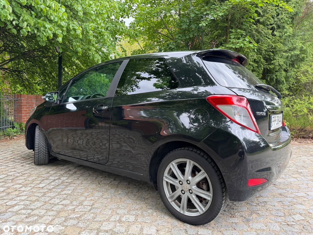 Toyota Yaris 1.4 D-4D Premium - 9
