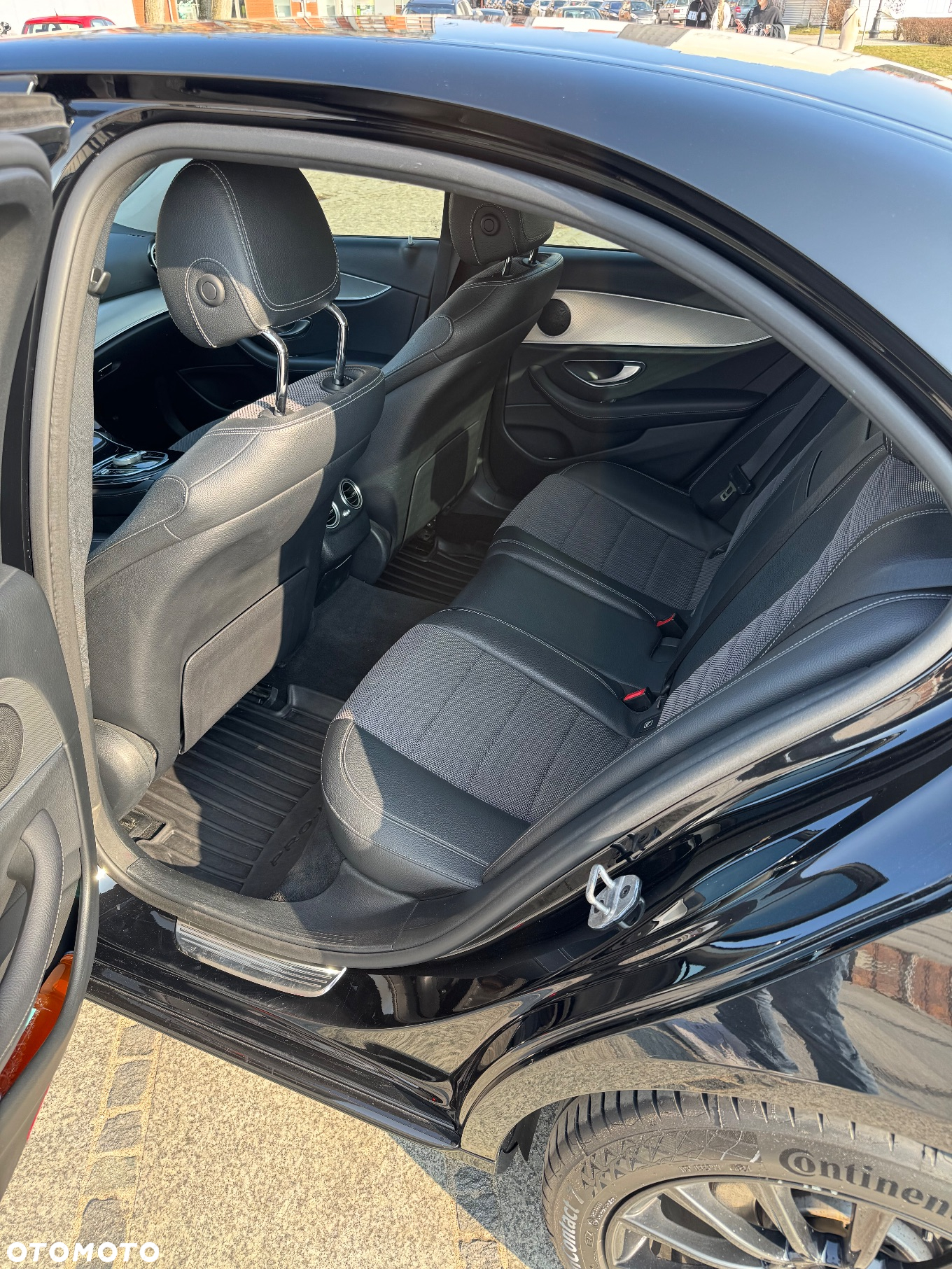Mercedes-Benz Klasa E 200 d 9G-TRONIC - 12