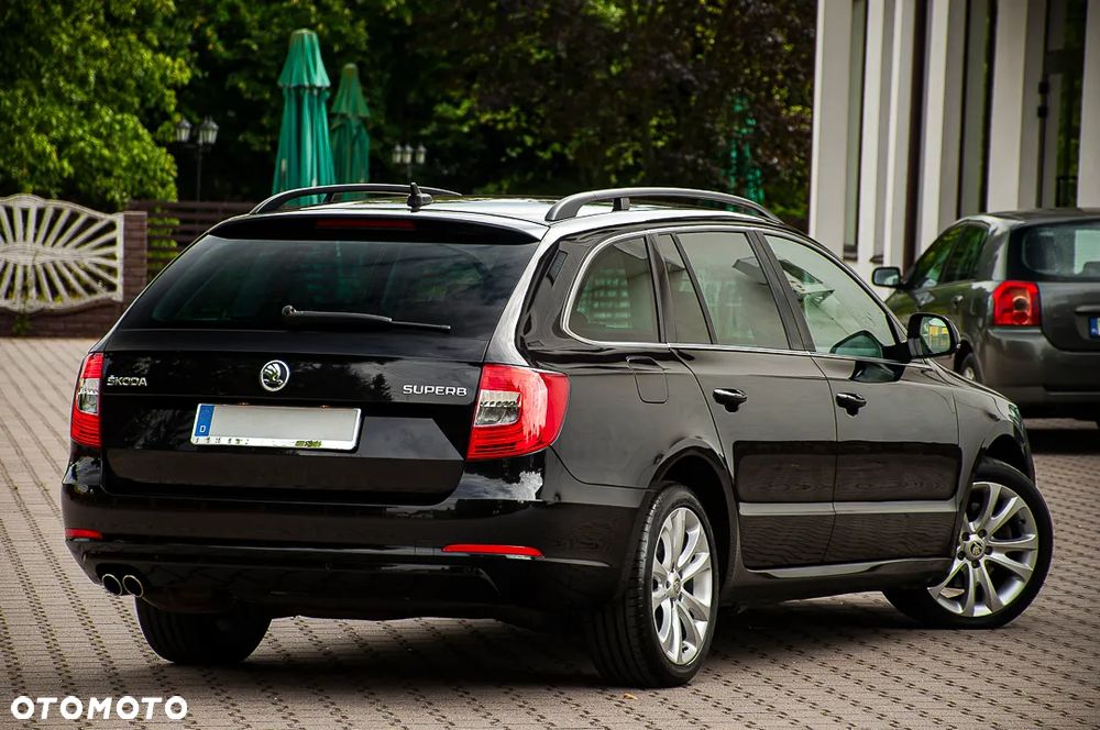 Skoda Superb 2.0 TDI Green tec DSG Elegance - 3