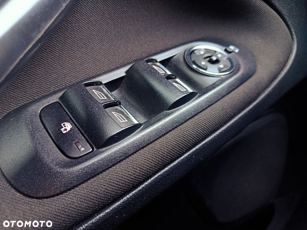 Ford S-Max 2.0 TDCi Titanium - 18