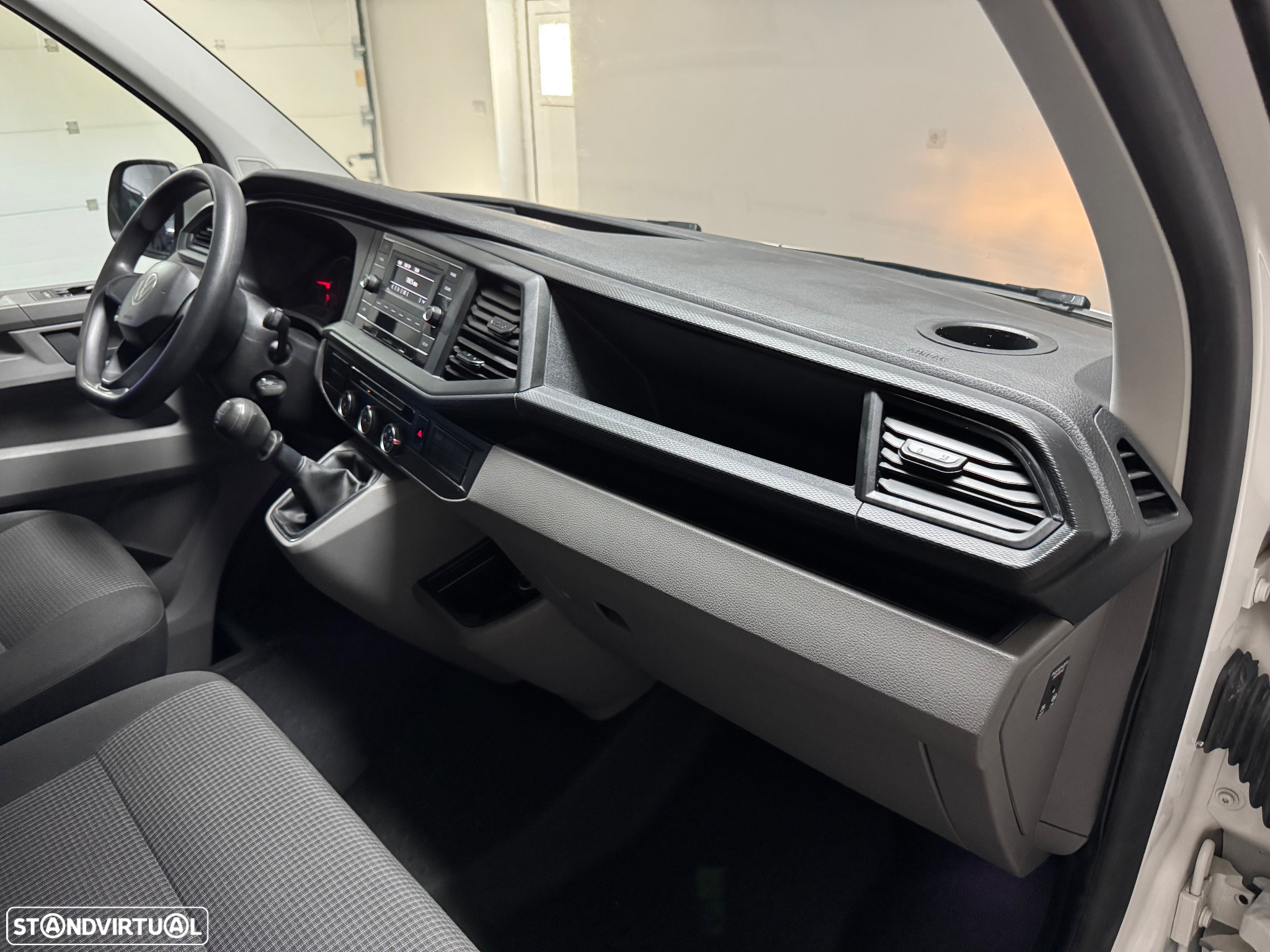 VW TRANSPORTER 2.0 TDI C/IVA BUSINESS AC OCASIÃO - 37