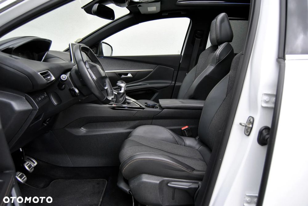 Peugeot 5008 2.0 BlueHDi Allure 7os - 17