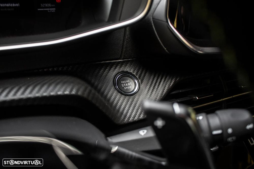 Peugeot 208 1.2 Hybrid GT e-DCS6 - 23