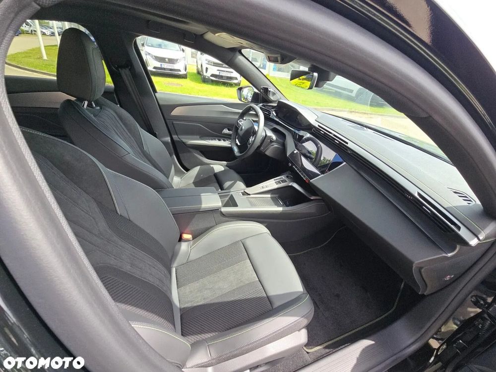 Peugeot 408 - 27