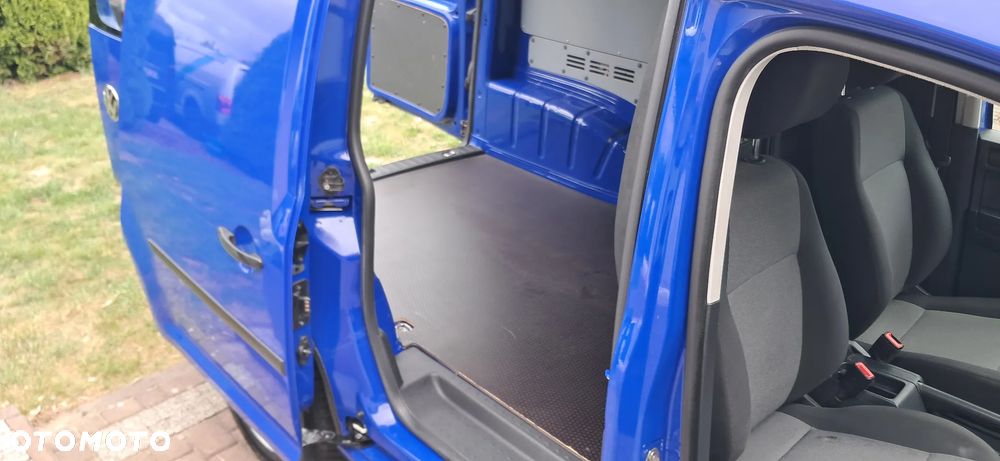 Volkswagen Caddy - 15