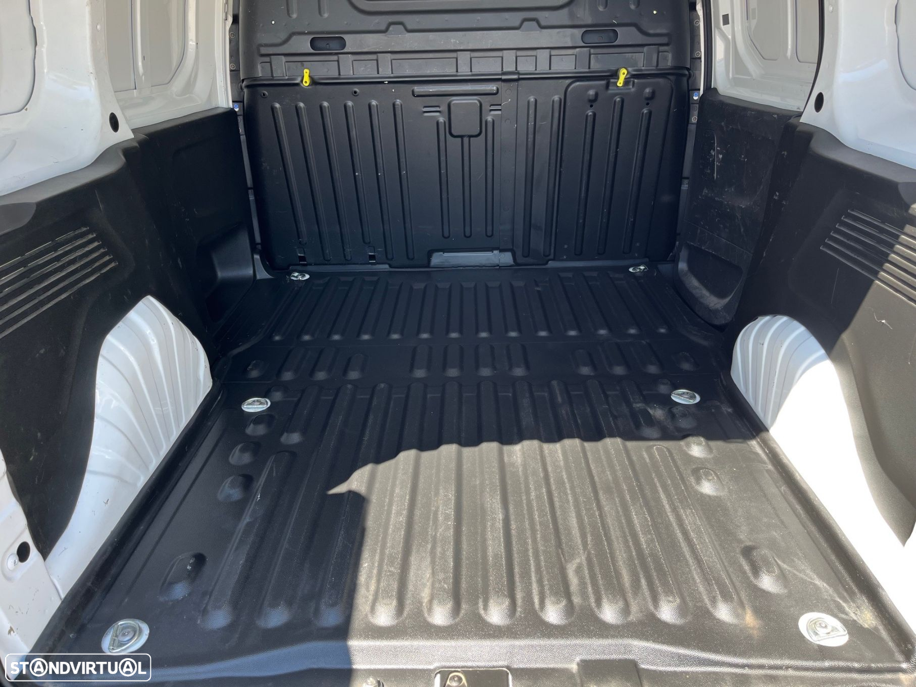 Peugeot Partner 1.5 BlueHDi Asphalt Standard Plus - 9