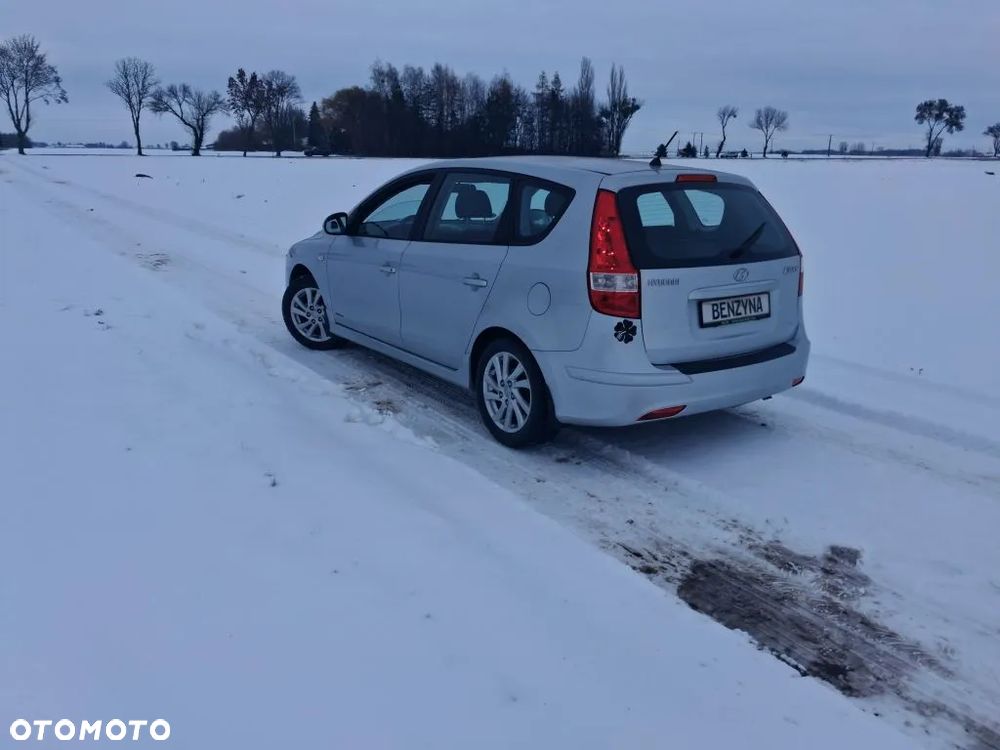 Hyundai i30 1.4 Comfort EU5 - 10