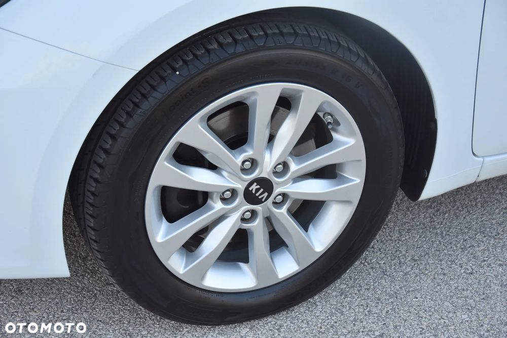 Kia Ceed 1.4 CVVT Dream-Team Edition - 16