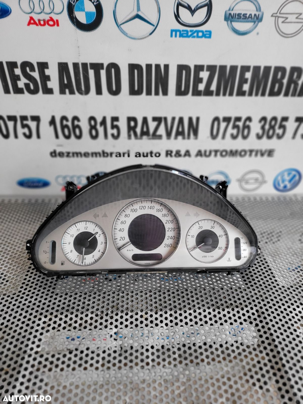 Ceasuri Bord Mercedes E Class W211 Diesel Volan Stanga Cod A2115403547 Dezmembrez Mercedes E Class W211 2.7 Cdi Automat Cod Motor 612 Volan Stanga Xenon - 1