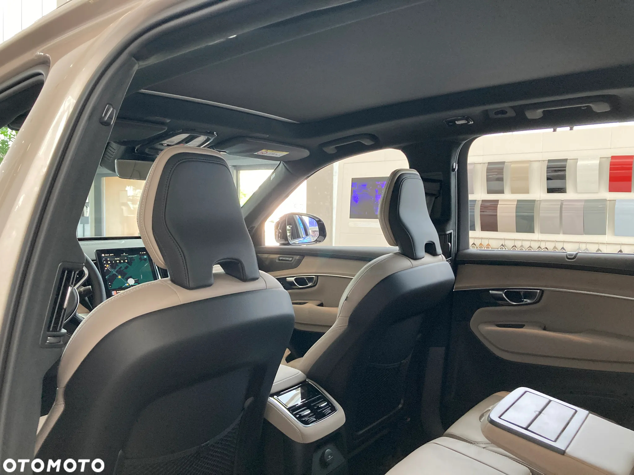 Volvo XC 90 T8 AWD Plug-In Hybrid Ultra Dark 7os - 17