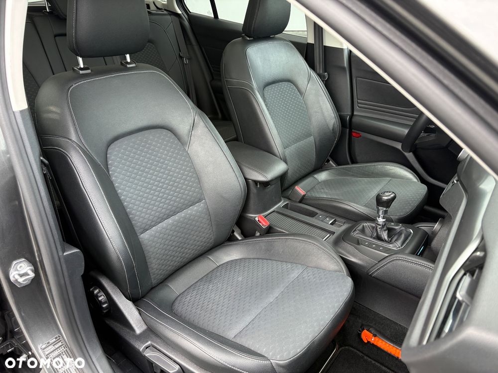 Ford Focus 1.5 EcoBlue Start-Stopp-System TITANIUM DESIGN - 33