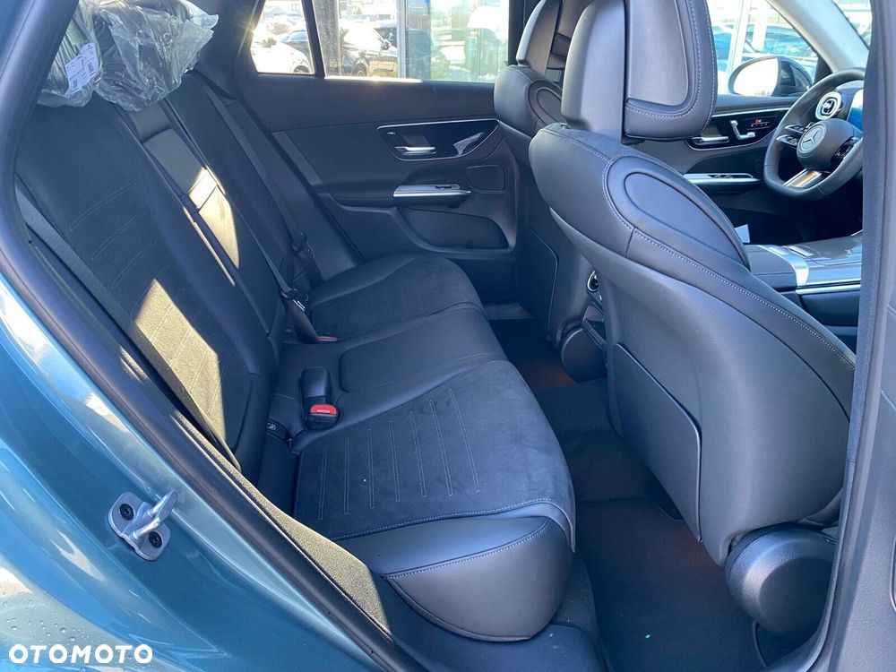 Mercedes-Benz GLC - 22