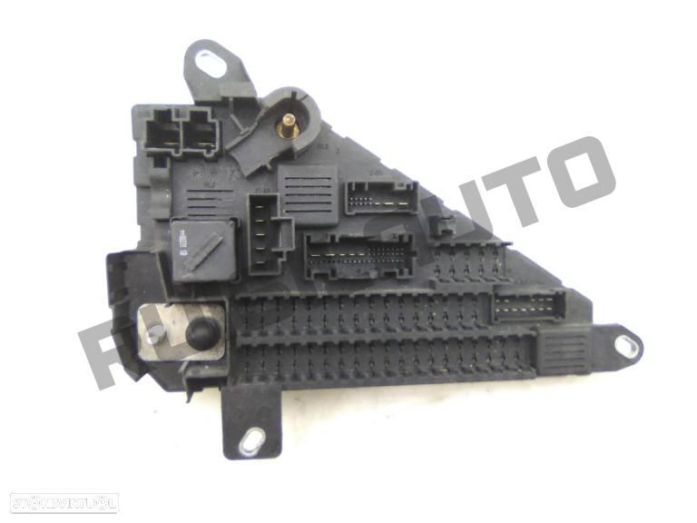 Caixa Fusiveis 813_8830-01 Bmw 5 (e60) [2003_2010] 520d - 1