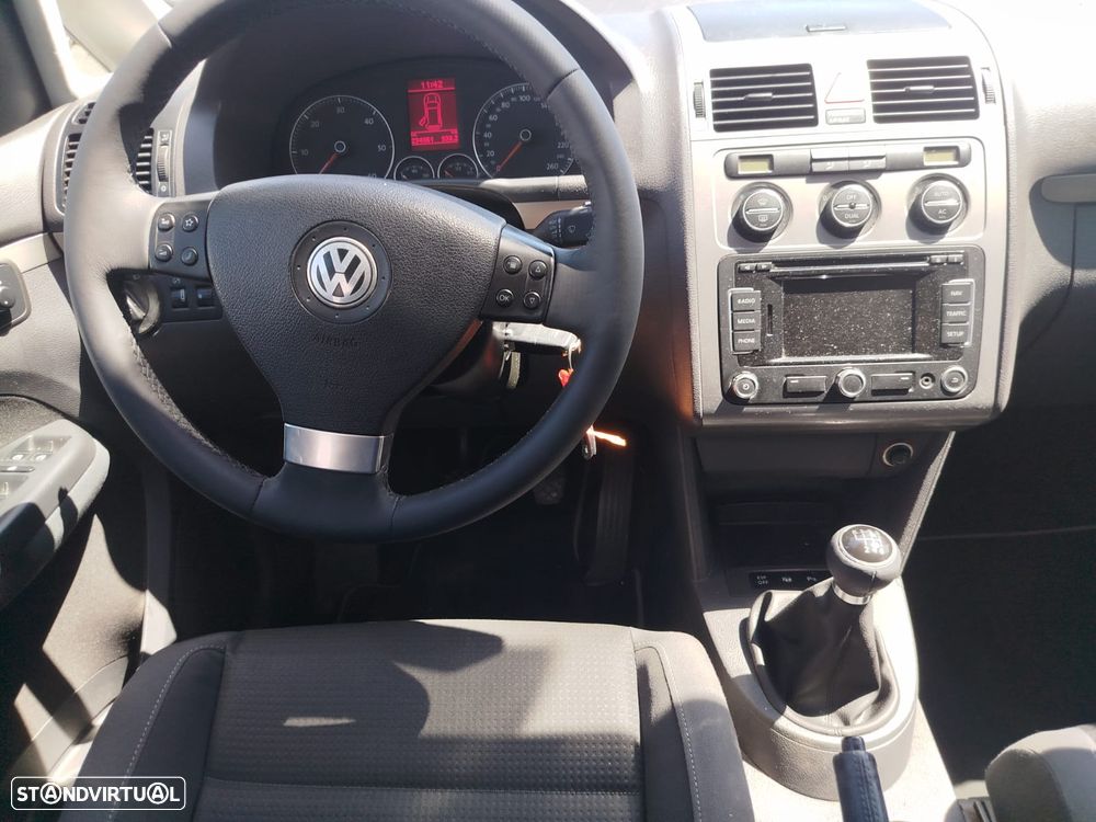 VW Touran - 11