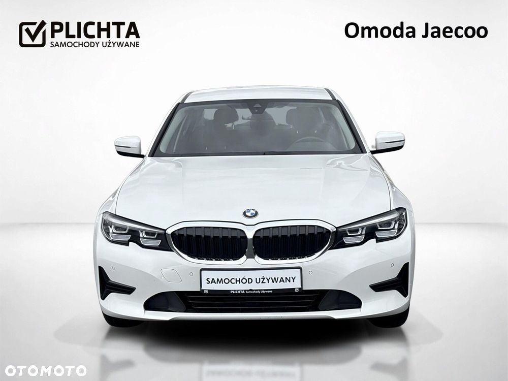 BMW Seria 3 318i - 9