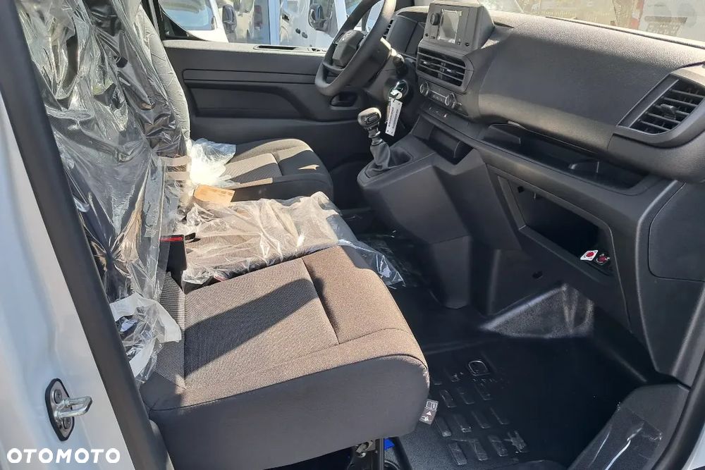 Opel Vivaro Furgon XL - 19