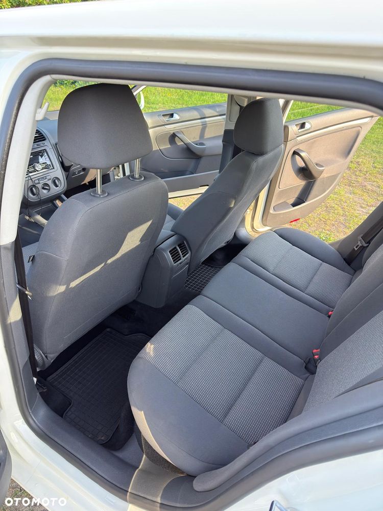 Volkswagen Golf - 11