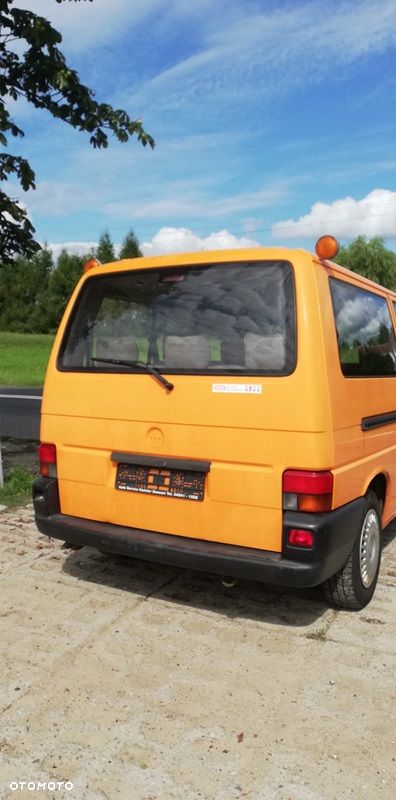 Volkswagen Caravelle - 4