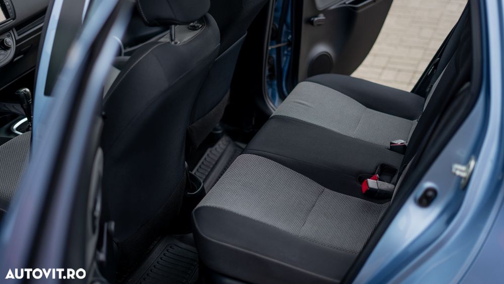 Toyota Yaris - 16